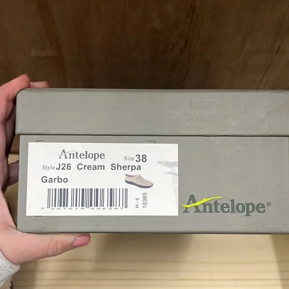 NEW! Antelope J26 Cream Sherpa Garbo - Picture 5 of 5